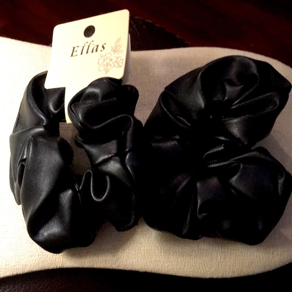 pony tail holders/ Faux leather black. 2 in set.